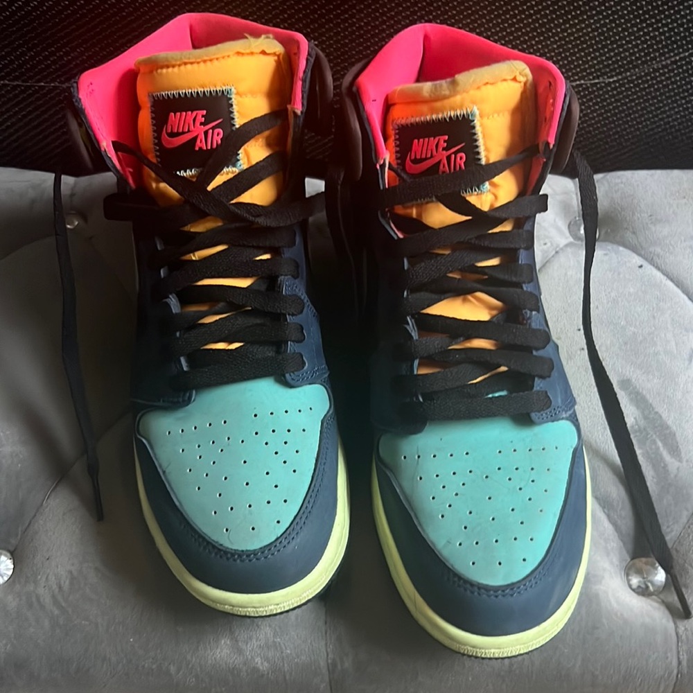 Jordan 1 Retro High
Tokyo Bio Hack